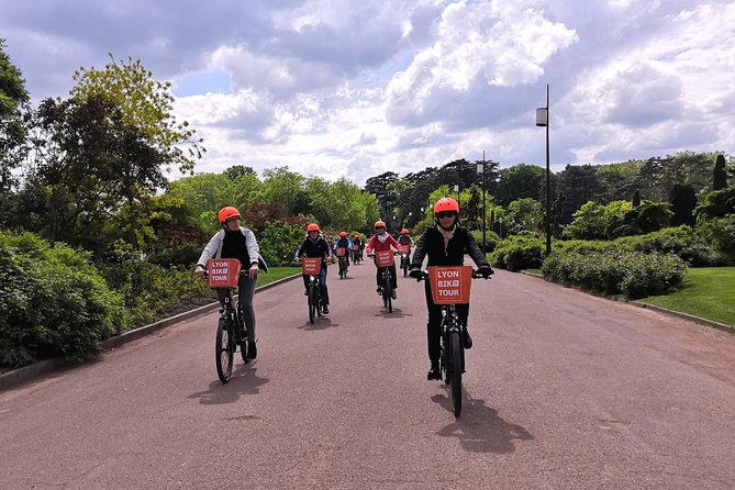2h - Electric Bike Tour of Lyon with a Local Guide - Croix Rousse tunnel: the moment people remember