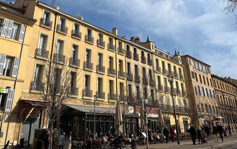 Aix-en-Provence: Between History and City Charm - Place des Prêcheurs and the Market-Square Mindset