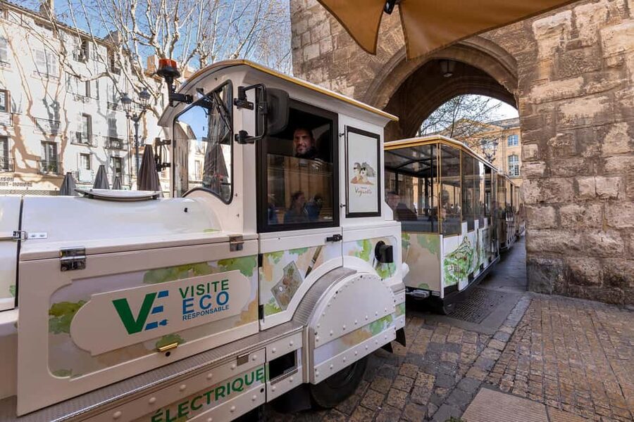 Aix-en-Provence by Electric Tourist Train – City Center Circuit - First Impressions: A Silent Aix City Circuit