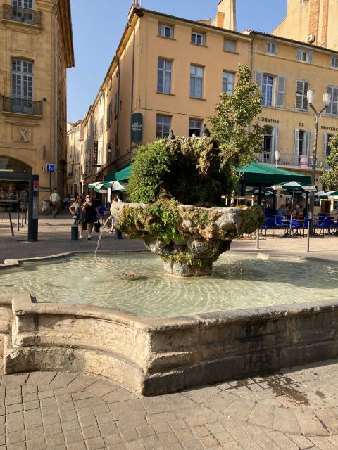 Aix Treasure Hunt - Meeting at the Tourism Office, then getting your bearings fast