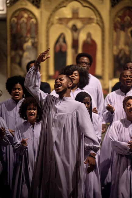 American Cathedral - Paris: Gospel Dream - The 8:30 p.m. flow: a 90-minute show with a gentle build