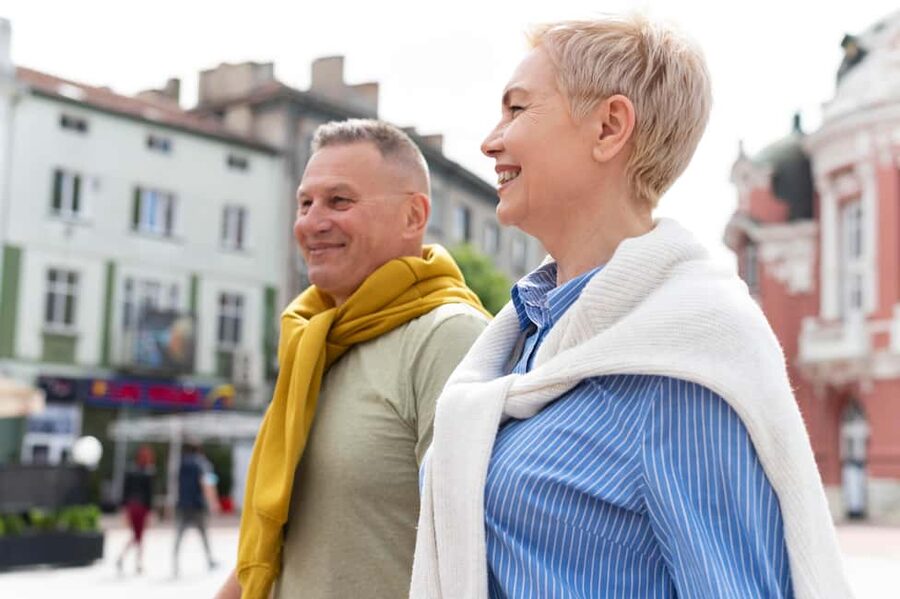 Annecy: Express Walk with a Local in 60 minutes - Le Palais de l’Île, canalside charm, and practical perspective