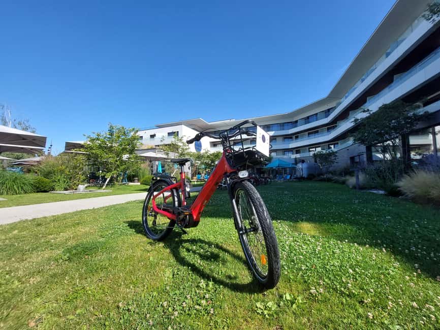 Annecy-le-Vieux, France: Electric and Classic Bike Rentals - Electric vs Muscle Bike: Picking the Right Effort for Your Day