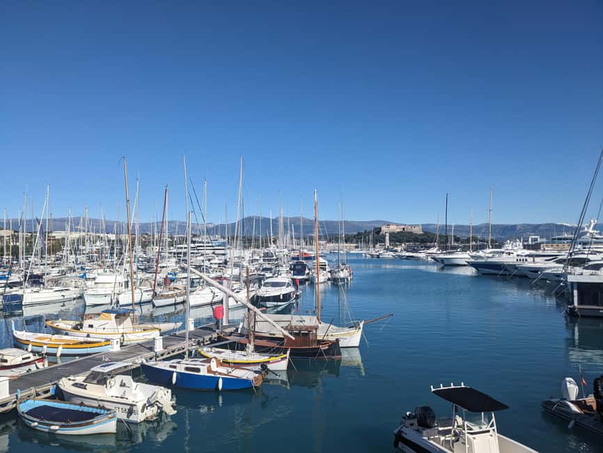 Antibes: 2 hour walking tour in the old town - The market and Safranier neighborhood: smells, color, and local life