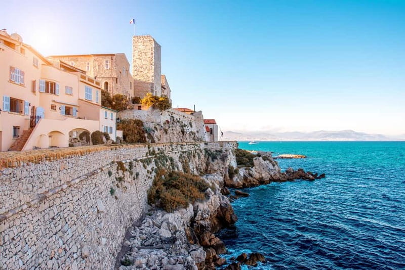 Antibes Walking Tour + little tasting and souvenir - Antibes old town in 150 minutes: what this walk feels like