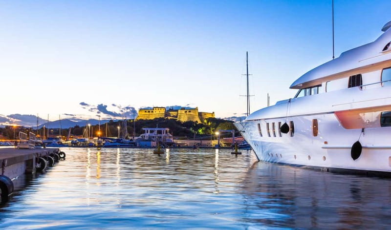 Antibes Walking Tour + little tasting and souvenir - The unexpected tasting: a mid-tour break with real personality