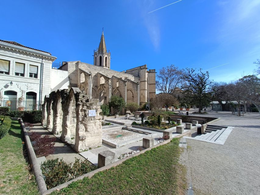 Avignon : Half-Day Walking Tour with Private Guide - From old ramparts toward Rue des Lices, with theatre photo moments