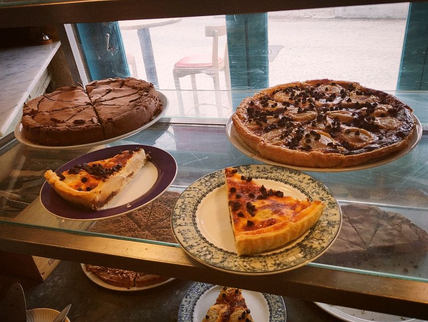 Avignon: Historic District Guided Food & Wine Walking Tour - Rue de la République and Place des Corps Saints: history you can taste