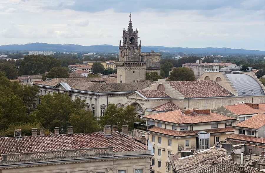 Avignon: History and Legend Walking Tour - Porte de l’Oulle to Pont Saint-Bénézet, the walk begins with landmarks