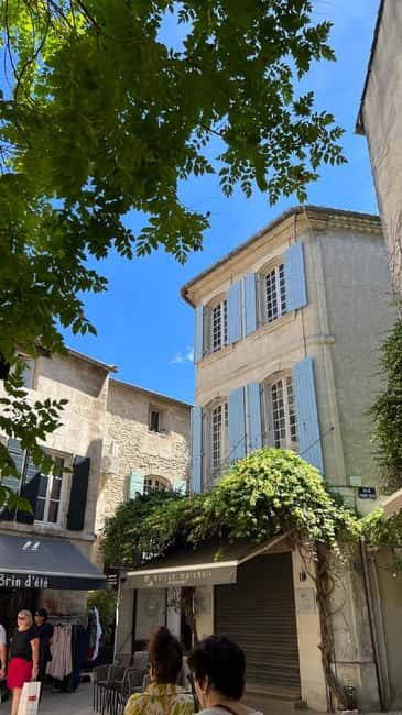 Avignon: Pont du Gard, Saint Remy and Les Baux Half-Day Tour - The timing that makes a half-day feel full