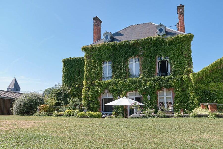 Aÿ-Champagne: Champagne House Tour and Tasting Class - The 1850s cellars and traditional press: why the tour starts underground