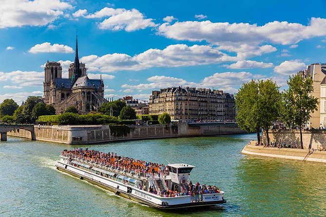 Bateaux Mouches Sightseeing Cruise on the Seine River in Paris - Why this Seine cruise is worth your time (and your feet)