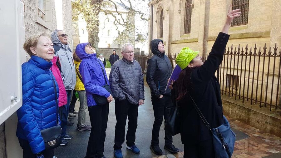 Bayeux: 9.30 DAILY 2-HOUR WALKING GROUP CITY TOUR IN ENGLISH - Who This Tour Suits Best