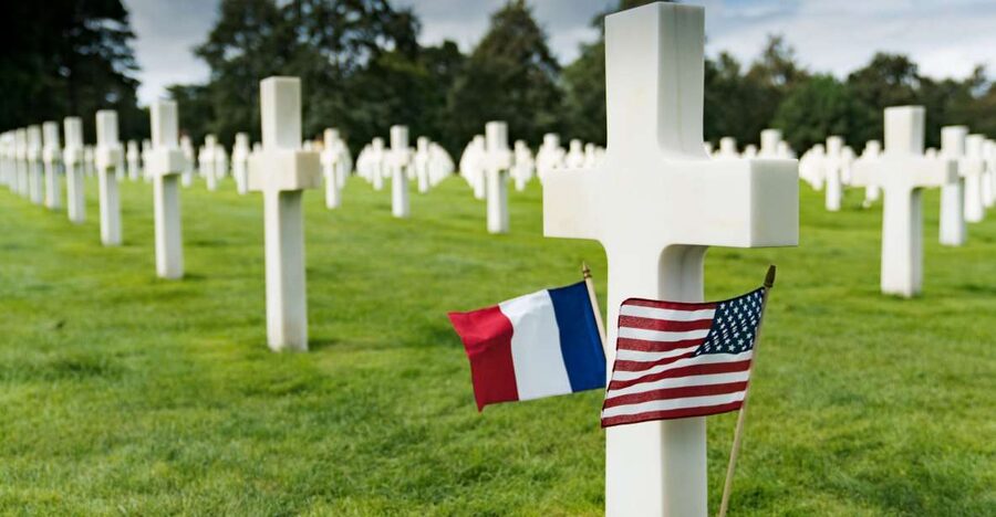 Bayeux: Band Of Brothers Full-Day Tour - Omaha Beach and the American Cemetery: Where the Landing Plan Meets Reality