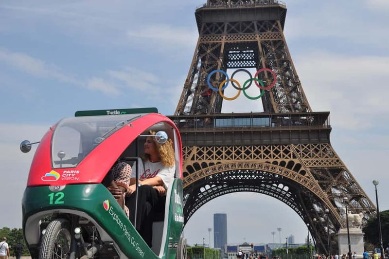 Best of Paris Private Rickshaw bike Tour with guide - City Hall to Notre-Dame: the Paris icons that set the tone