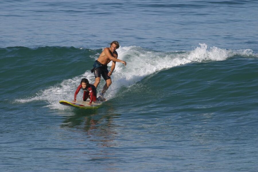 Biarritz : Cours de surf sur la côte Basque. - Small-group coaching on the Basque Coast, and the one drawback to keep in mind