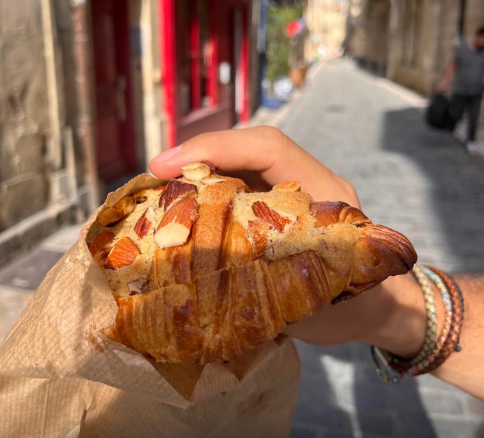 Bordeaux: Chocolate and Pastry Food Tasting Tour - Bordeaux sweet traditions, explained while you taste