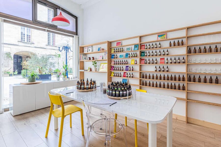 Bordeaux City Center : Perfume Creation Workshop 2h30 - Meet the Notes: More Than 100 Choices from Grasse