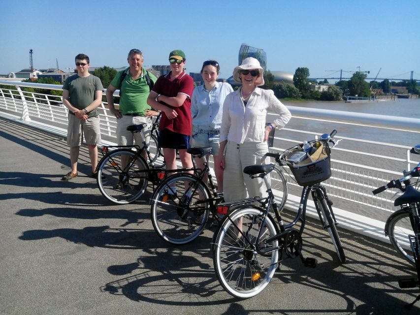Bordeaux: Essentials 3-Hour Bike Ride - Darwin Eco-systeme break and Jardin Public pause