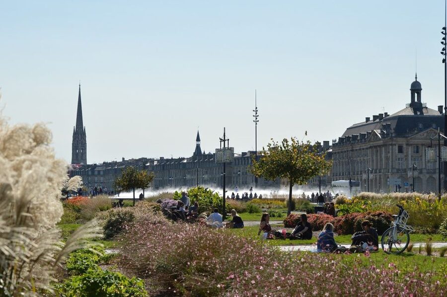 Bordeaux: Exclusive Private Guided Walking Tour - Private Pacing and Multi-Language Guiding: What Makes It Feel Personal