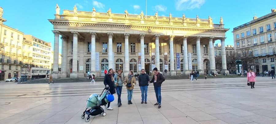 Bordeaux food tour: sweet specialities & highlights - Starting Under the Grosse Cloche: The Pace and the “Why This Works”