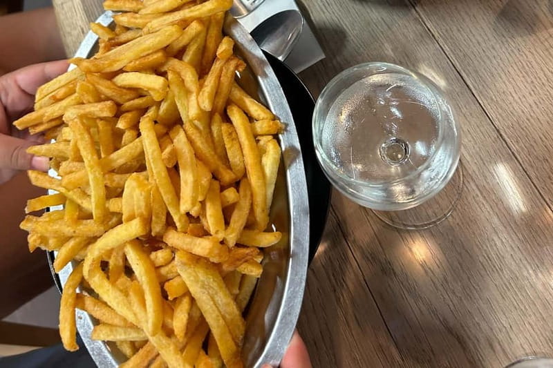 Bordeaux: Foodie Tour - How the Guides Turn Food Into Stories You Can Use