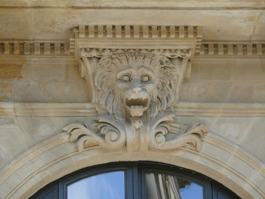 Bordeaux: Guided Walking Tour - Guides and storytelling: what people praised most (and what to watch for)