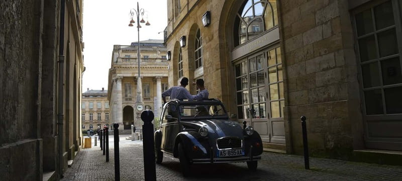 Bordeaux: Private Tour in a Citroën 2CV - Through Chartrons, Bacalan, and the Cité du Vin Area