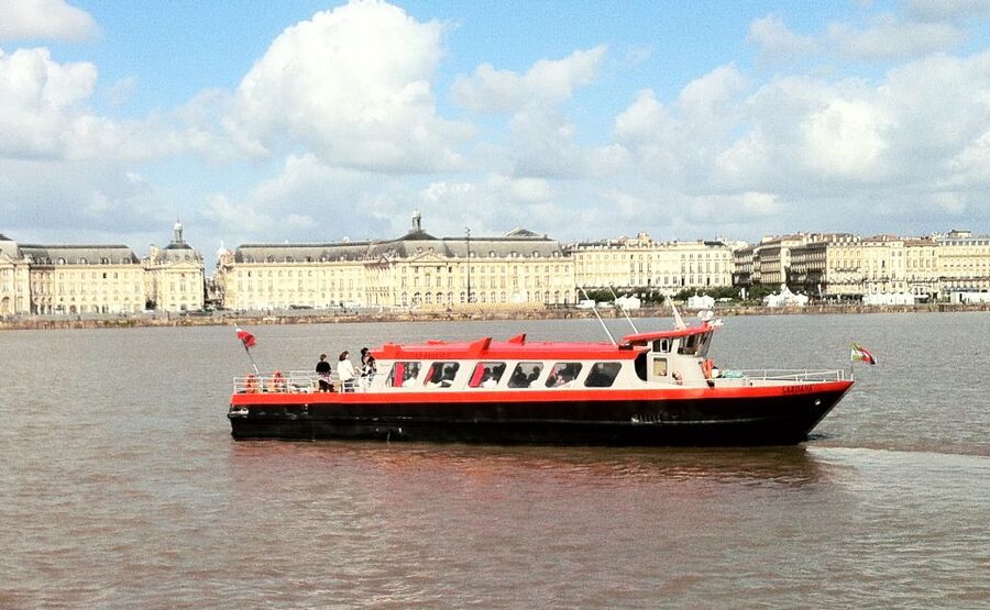 Bordeaux: River Cruise with Commentary, Wine and Canelé - Quick tips to get the most out of it
