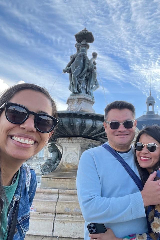 Bordeaux: Small group - Guided Walking Tour - Cathédrale Saint-André and Pey-Berland: the square that tells a city