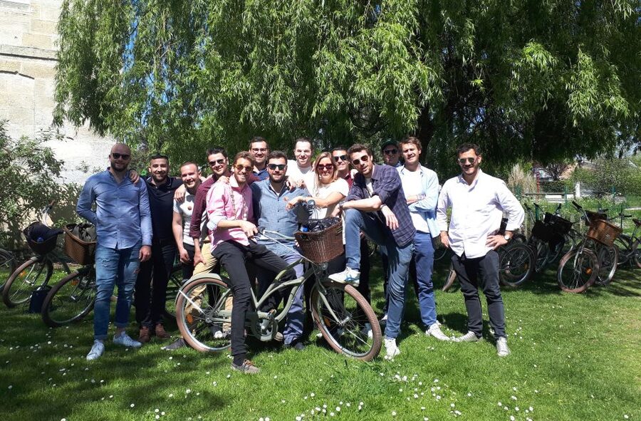 Bordeaux: Top Landmarks & Historic Bike Tour - Bikes and comfort, including baskets, helmets, and rain gear