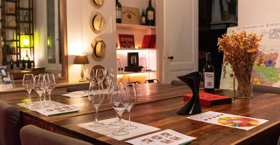 Bordeaux:Wine Masterclass & Blending workshop with appetizer - The blind tasting and your new tasting profile