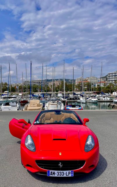 Cannes : Visite guidée en Ferrari sur les routes de Cannes - Meeting at the Martinez Hotel: easy to find, and not a hotel-pickup tour