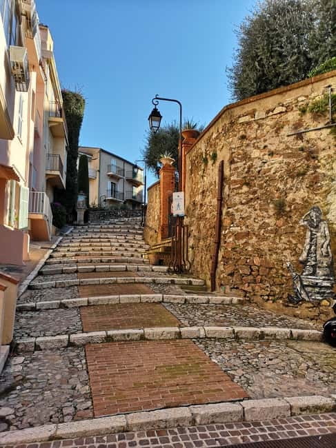 Cannes Walking Tour with Little Souvenir - Le Suquet hill walk: the old Cannes side