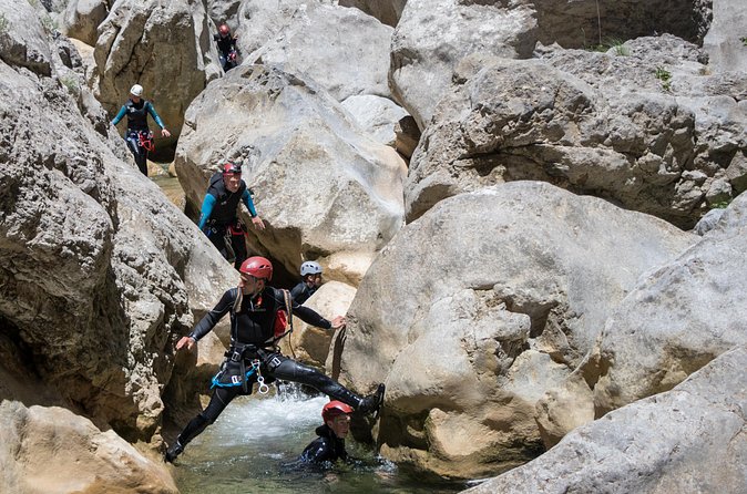 Canyoning descent of the Galamus Gorge - The 2-hour descent rhythm: what to expect as a beginner