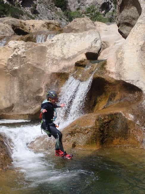 Canyoning Galamus gorges - The return walk: short, steep, and close to Galamus hermitage