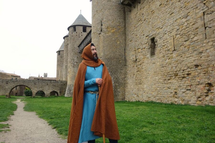 Carcassonne: Medieval Builder-Themed City Tour with a Guide - Meeting at Porte Narbonnaise, then stepping into roleplay