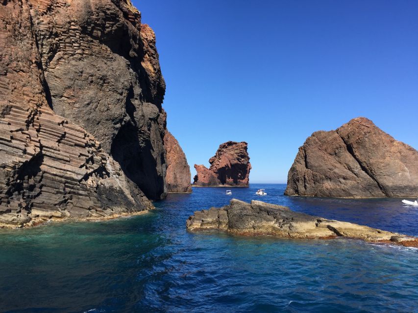 Cargèse:Scandola/Piana/Stop in Girolata Half-Day on RIB boat - Capo Senio, Cap Cenino, and Osani: more coastal corners before Piana