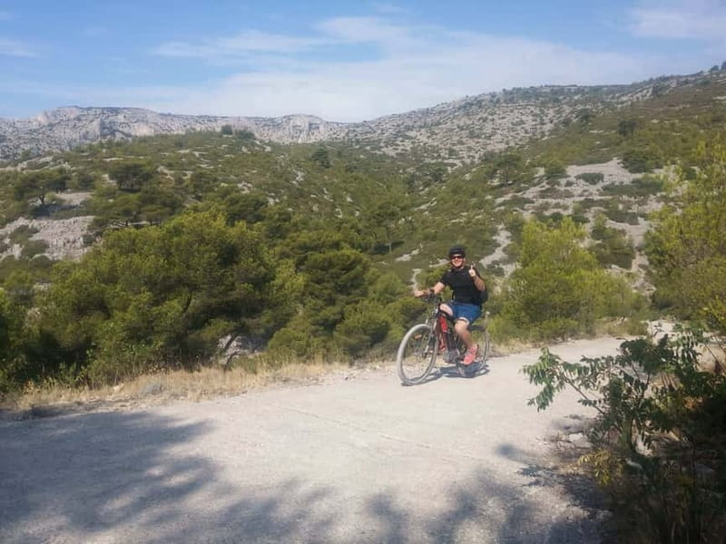 Cassis: Calanques and Viewpoints Tour by Mountain E-Bike - The First Big Win: Secret Vineyards to the Calanques Edge