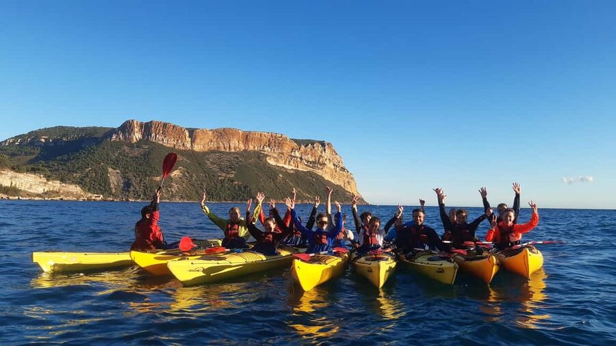 Cassis: Calanques National Park Sea Kayaking Tour - Calanque d’En-Vau: dramatic cliffs, a scheduled break, and lunch time