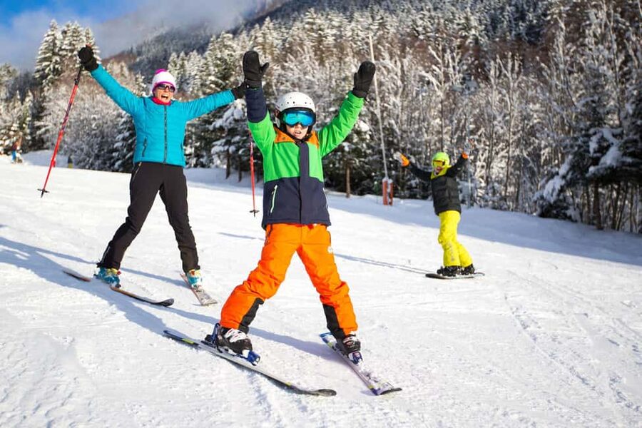 Chamonix: Private 1st Ski Lesson with Equipment and Clothing - Les Planards in Chamonix: a smart choice for first-time skiing