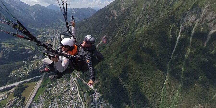 Chamonix: Tandem Paragliding Flight with Mont-Blanc Views - Optional acrobatics, including turns, if you want the adrenaline