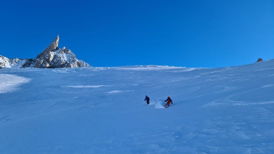 Chamonix: Tandem Paragliding Flight with Mont-Blanc Views - Landing calm, and what your camera options really are