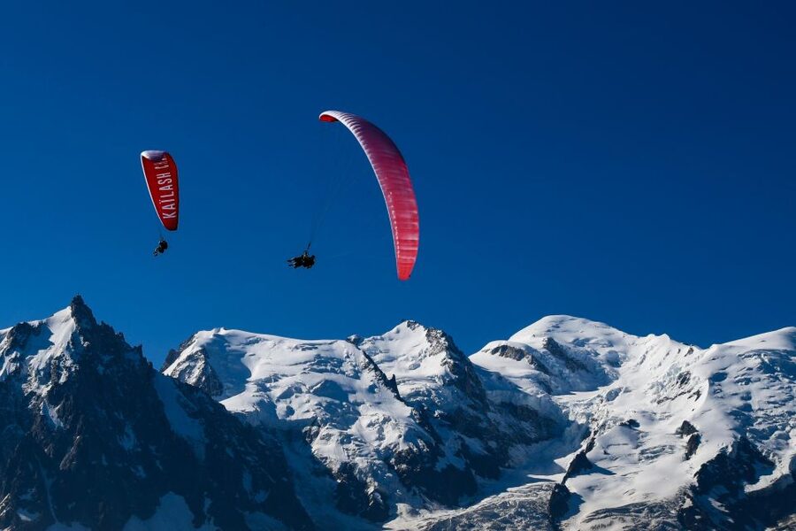 Chamonix: Tandem Paragliding Flight with Mont-Blanc Views - Timing, what’s included, and what costs extra