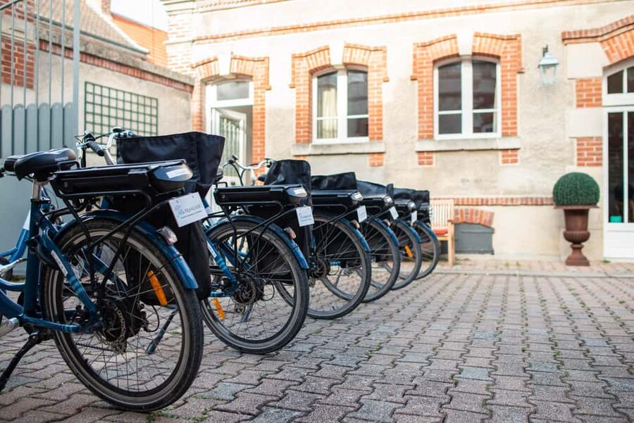 Champagne: E-Bike Champagne Day Tour with Tastings and Lunch - Avenue de Champagne from the road: seeing the famous street without the crowds