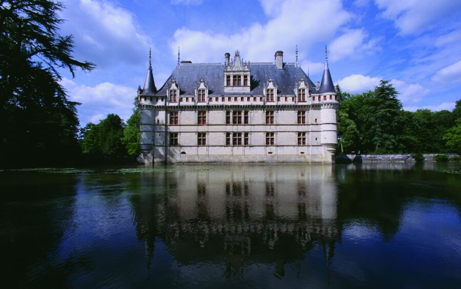 Château of Azay-le-Rideau Entry Ticket - The kitchen staging and the new interpretation area: making restoration meaningful