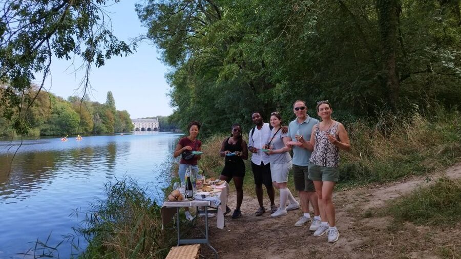 Chenonceau: E-Bike Guided Tour & Gourmet Picnic Lunch - Comfort, gear, and who should think twice