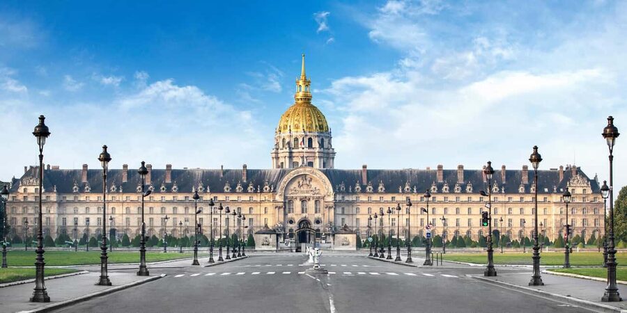 Classical and Monumental Paris Tour along the Seine River - Place de la Concorde to the National Assembly: quick context, good photos