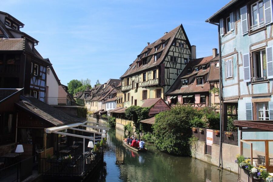 Colmar: Highlights Walking Tour and Wine Tasting - Where This Tour Starts, Parc du Champ de Mars to Fontaine Bruat
