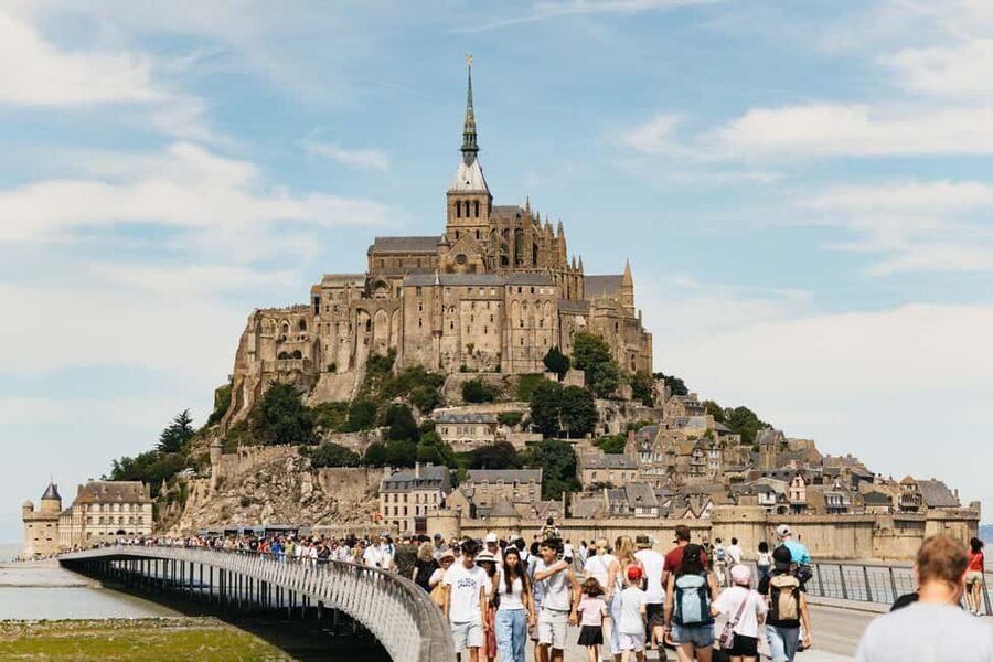 Day Trip to Mont-Saint-Michel from Paris - Paris to Normandy by AC coach: the long ride, handled well